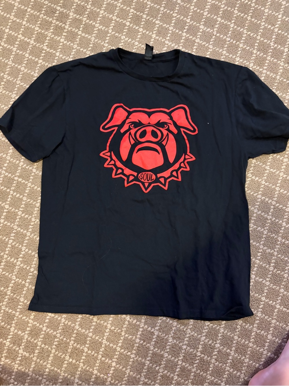 Black & Red Dog Graphic Tee uga southern soul bbq large pig